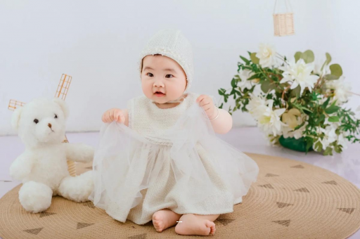 余姚宝宝在妈妈肚子里